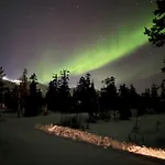 Auroralevi Utsuvaara Northern Lights Retreat, Ski-in-out, 2 Pass Included To Price ليفي