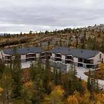 Auroralevi Utsuvaara Northern Lights Retreat, Ski-in-out, 2 Pass Included To Price Appartement Levi
