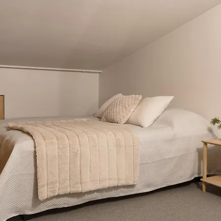 Апартаменты Auroralevi Utsuvaara Northern Lights Retreat, Ski-in-out, 2 Pass Included To Price Леви