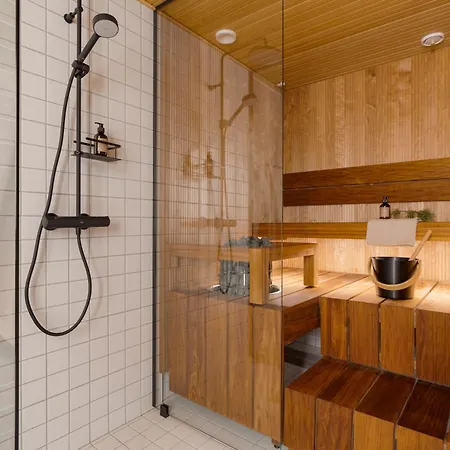 Auroralevi Utsuvaara Northern Lights Retreat, Ski-in-out, 2 Pass Included To Price Apartament Levi