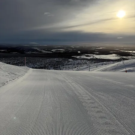 Auroralevi Utsuvaara Northern Lights Retreat, Ski-in-out, 2 Pass Included To Price Apartament