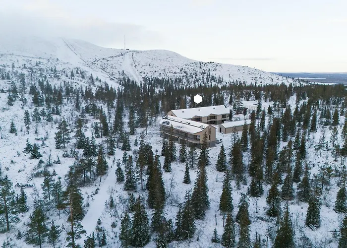 Auroralevi Utsuvaara Northern Lights Retreat, Ski-in-out, 2 Pass Included To Price *