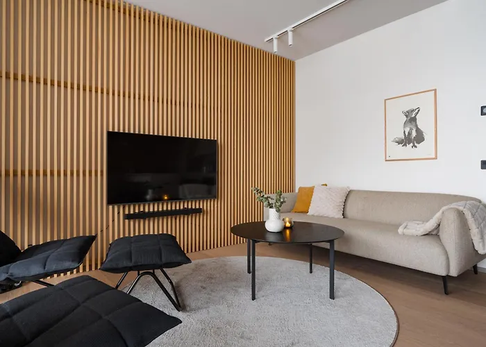 Auroralevi Utsuvaara Northern Lights Retreat, Ski-in-out, 2 Pass Included To Price Daire *