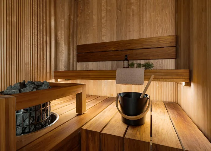 Auroralevi Utsuvaara Northern Lights Retreat, Ski-in-out, 2 Pass Included To Price Levi