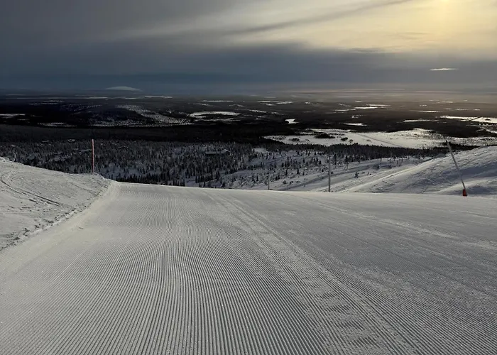 Auroralevi Utsuvaara Northern Lights Retreat, Ski-in-out, 2 Pass Included To Price Daire