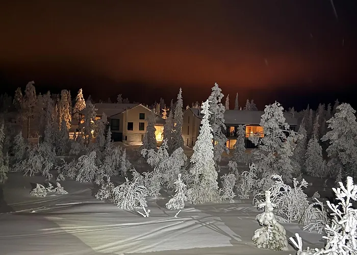 Auroralevi Utsuvaara Northern Lights Retreat, Ski-in-out, 2 Pass Included To Price * Levi